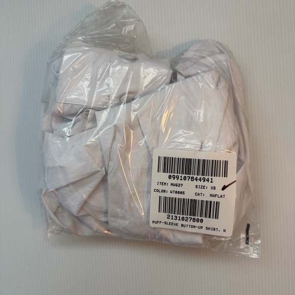 NWT! Madewell - Puff-Sleeve Button-Up Shirt - White - Size Extra Small (XS) - Picture 7 of 8